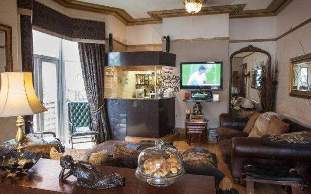 Leicester Hotel