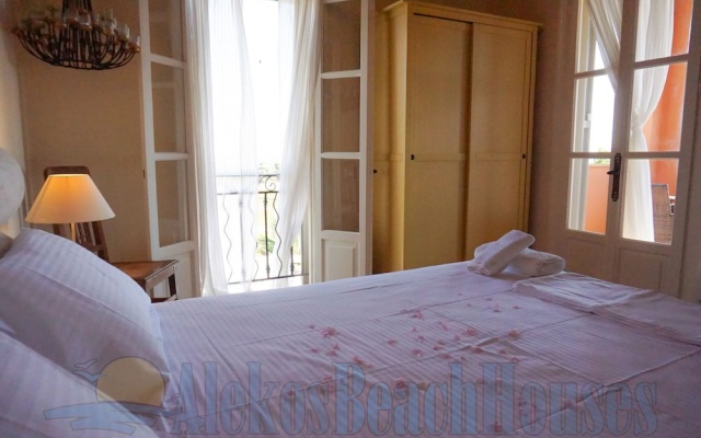 Alekos Beach Houses - Natura Gialla