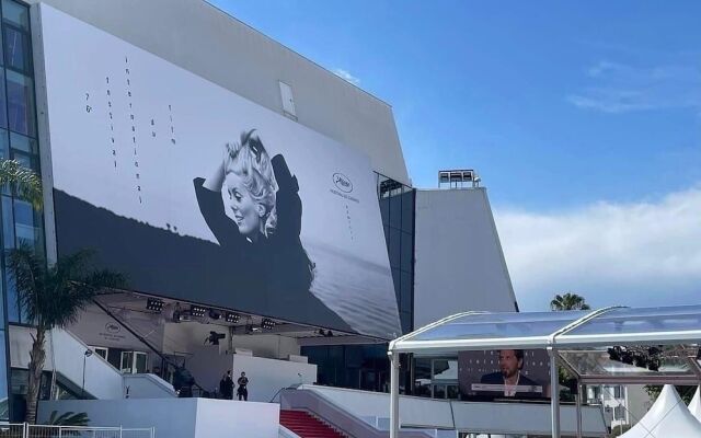 Modern Apartment 20 m from the Sea