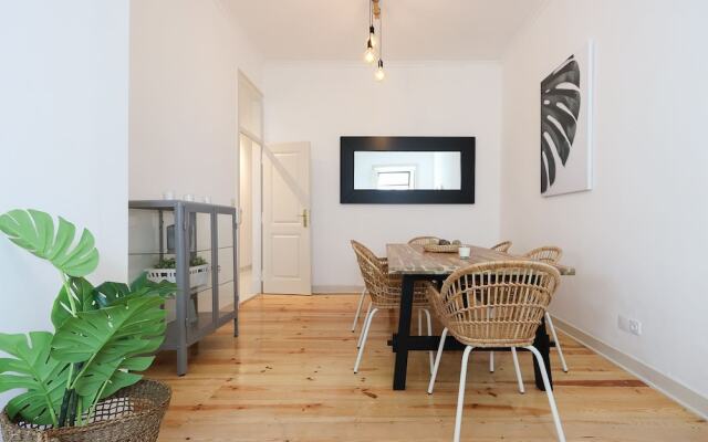 Avenida Liberdade Terrace by Homing