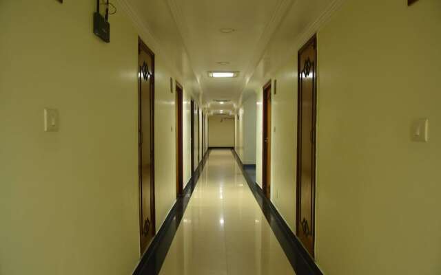 Hotel Rajhans International