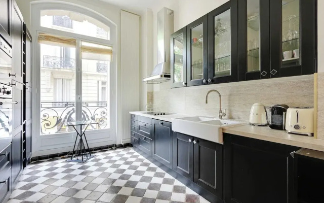 Spacious Apartment - 2br/4p - Arc de Triomphe