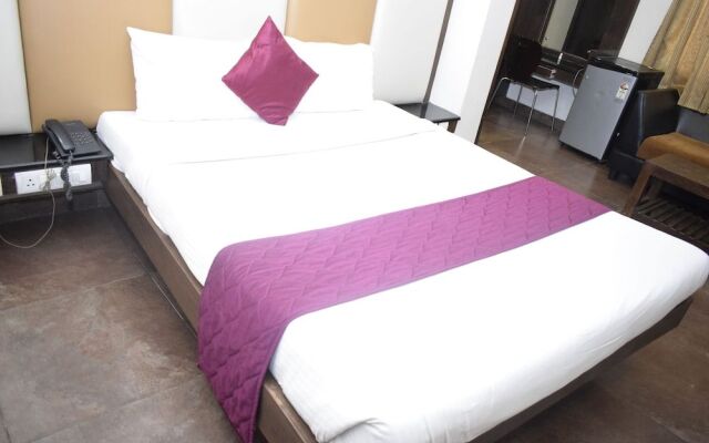 Hotel Tamizh Park