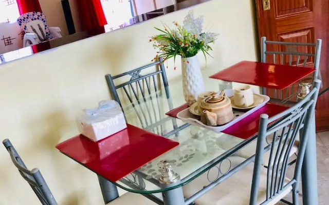 Lux Suites Zion Apartments Homabay
