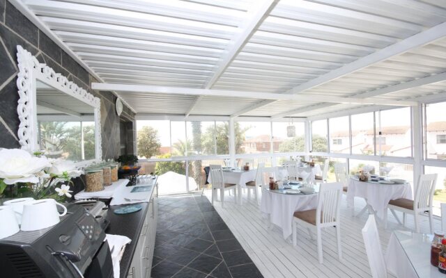 Le Blue Guesthouse