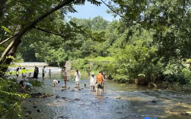 Yixing Oasis Waterfront Garden Homestay