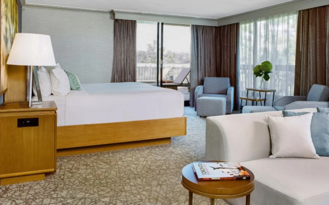 Crowne Plaza Toronto North York Hotel