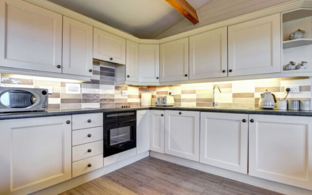 Holiday Home Uwch y Castell