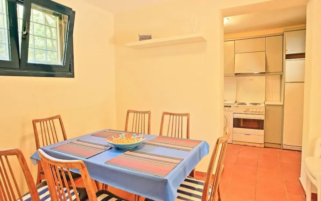 Tinas Apartment in Mparmpati