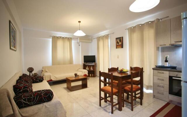Cozy apartment in city's suburbs 1