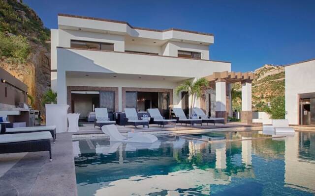 Villa Vegas by Cabo Platinum