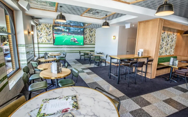 Southern Cross Hotel