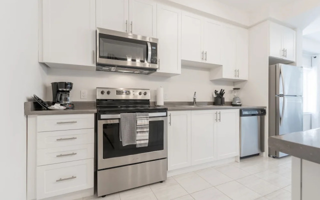 Luxurious Brand New Four Bedroom Townhouse