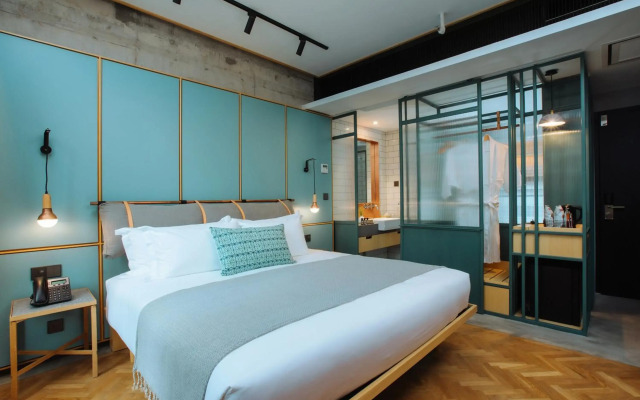 Kloe Hotel
