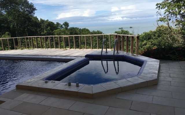 Many's House - La Joya De Ballena