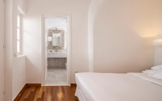 Canaves Oia Suites - Small Luxury Hotels of the World