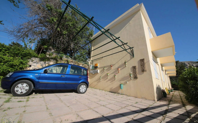 Point Twins Apartments