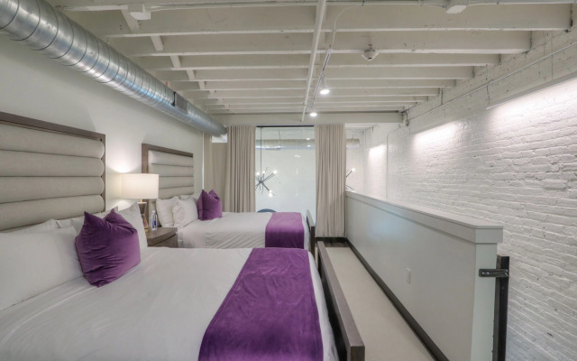 Studio 154 Luxury Hotel