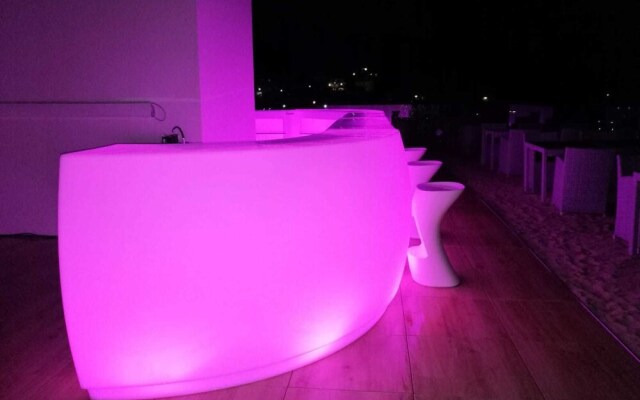 Sky Beach Aparthotel