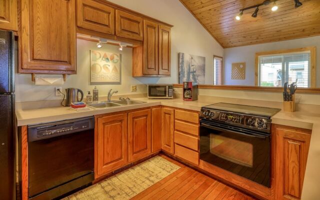 Pet Friendly Tranquility Near The Lake