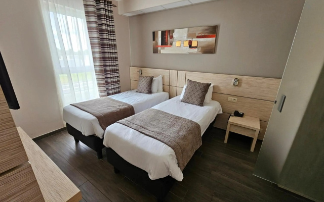 Ibis Styles Charleroi Airport Aero44
