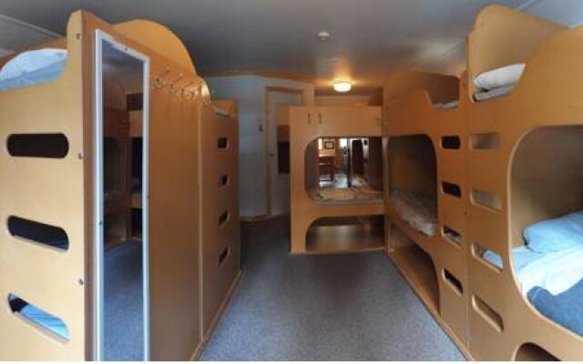 HI-Castle Mountain Hostel