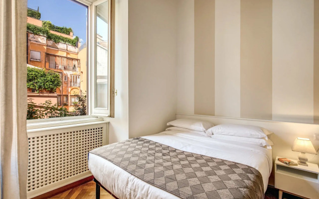 Tritone Top House