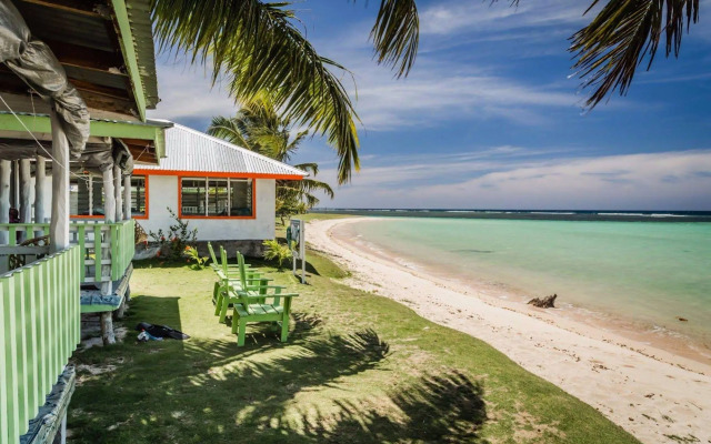 Tailua Beach Fale