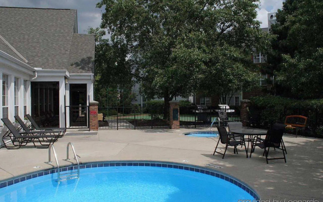 Staybridge Suites Columbus - Worthington
