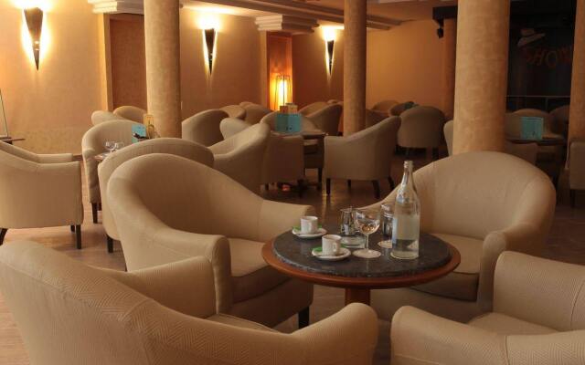 Venice Beach -Couples and Families Only