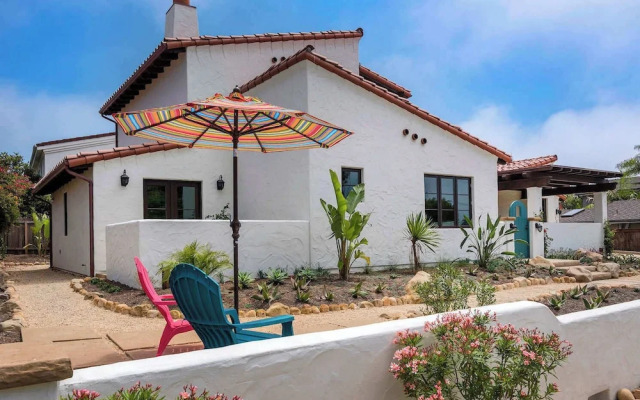 Casa de Lujo - Spanish Seaside Retreat