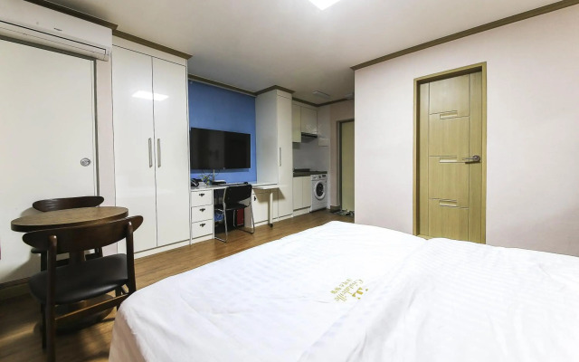Crystal Residence Hotel