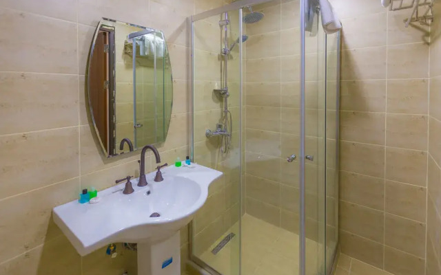 Riva Hotel