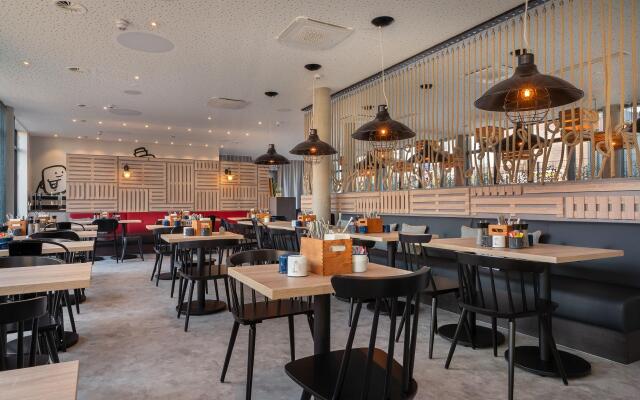 Holiday Inn - the niu, Keg Hamburg Ost by IHG