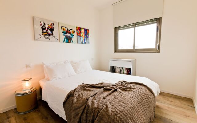 3 BR Family Home Sea View and 2 Parking