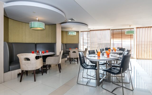 Hilton Garden Inn Bangkok Silom