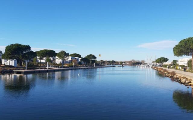 Hébergement Chambre D'Hôtes Grau Du Roi Mas Des Marines Piscine Adult Only