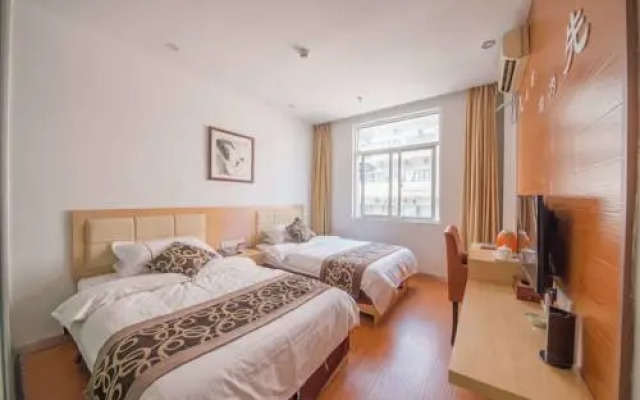 Lu Kai Yue Business Hotel