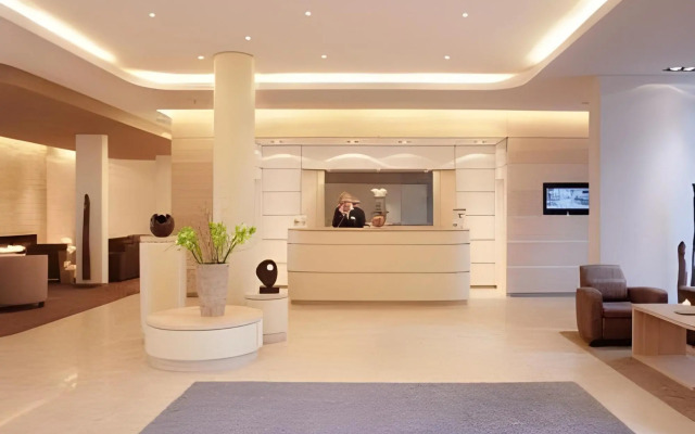 Ambassador Hotel & Spa