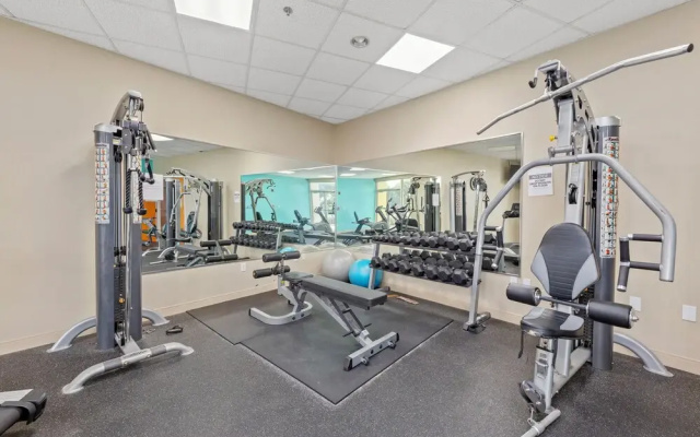 The Crescent 213 - Three Bedroom Condo