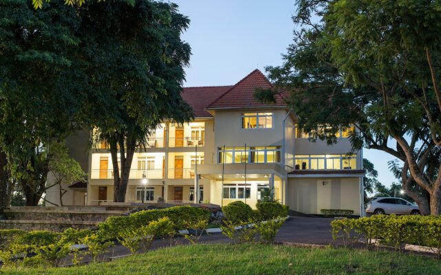 Golf Lane Hotel