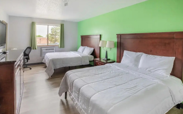Super 8 Motel - Lansing