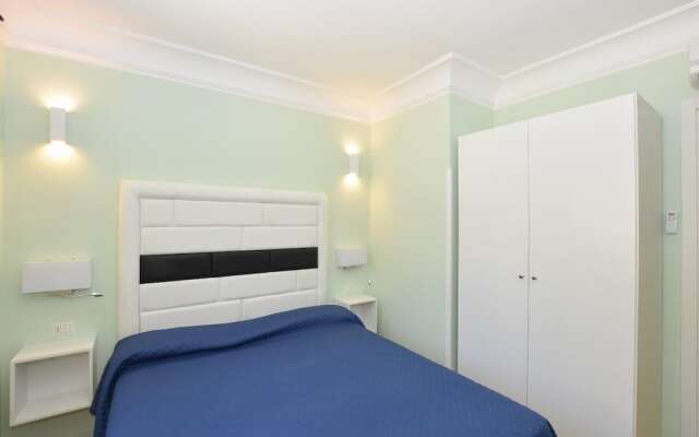 CARPEDIEM. Apartment with 59 steps-gradini. In the center of Amalfi at 650 mt from the sea with payment parking