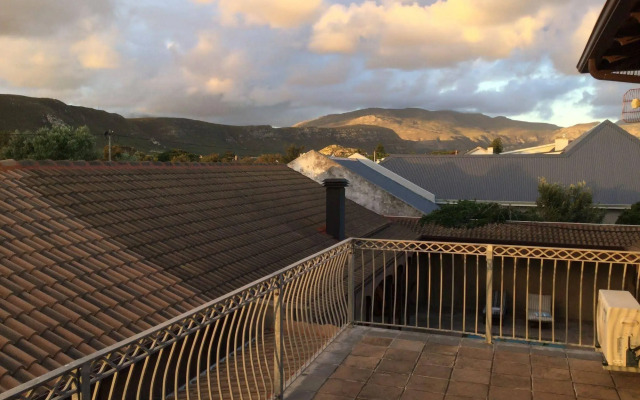 On the Cliff Guest House