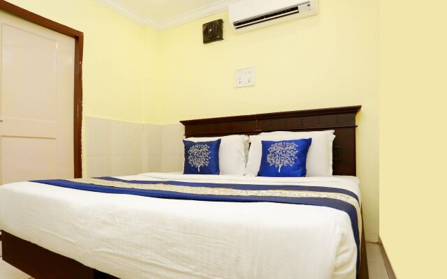 OYO 5643 Hotel Malabar Plaza