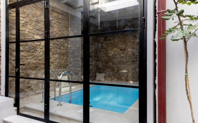 Incomparable Plaka's Luxury Apt Private Pool