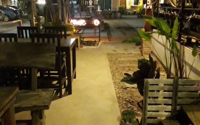 At Puangpetch Mukdahan