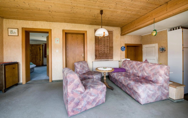 Wonderful bright apartment with balcony & garden