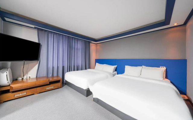 Noblesse Hotel