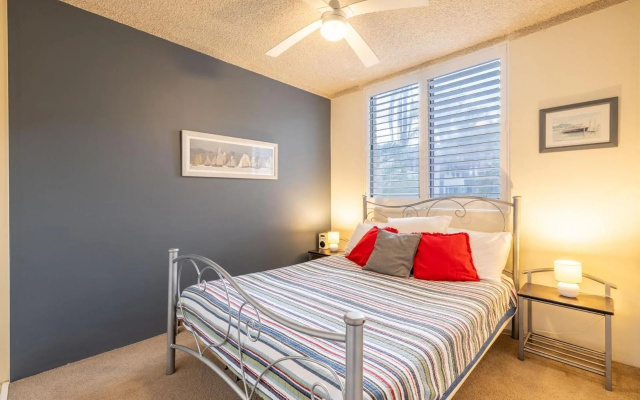 14 'The Dunes', 38 Marine Dr - Large Unit With Pool, Tennis Court And Directly Across From Fingal – Guest Rooms – Fingal Bay